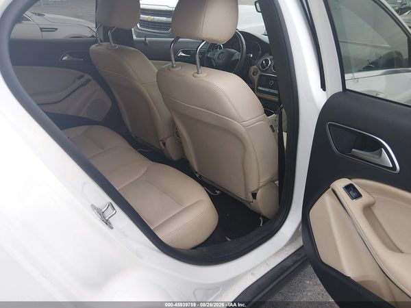 2019 MERCEDES-BENZ GLA 250 4MATIC — I8