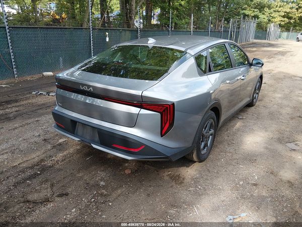 2026 KIA K4 LXS
