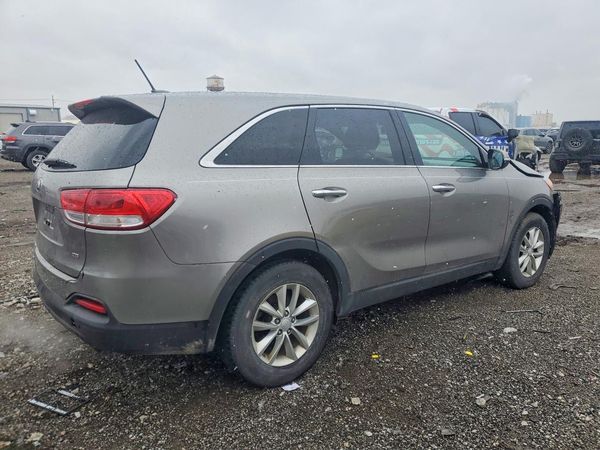 2016 KIA SORENTO L / LX