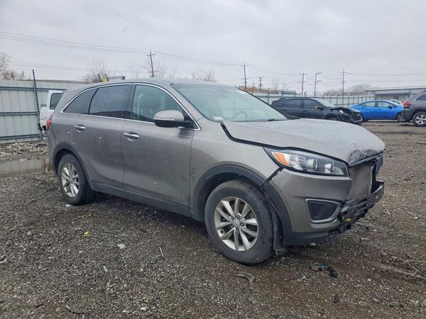 2016 KIA SORENTO L / LX