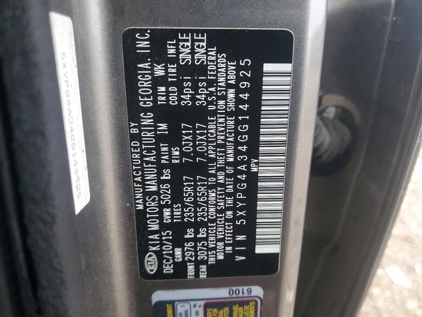 2016 KIA SORENTO L / LX