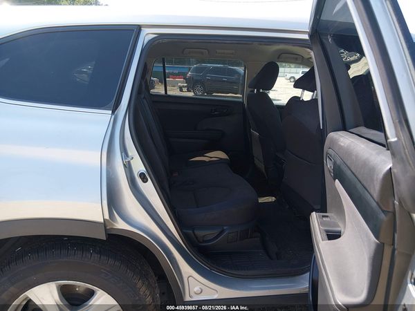 2022 TOYOTA HIGHLANDER L — I8