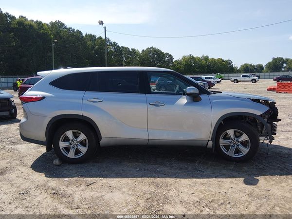 2022 TOYOTA HIGHLANDER L — I116
