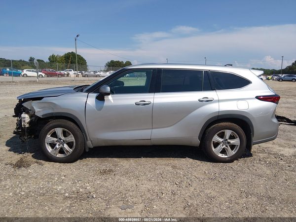 2022 TOYOTA HIGHLANDER L — I117