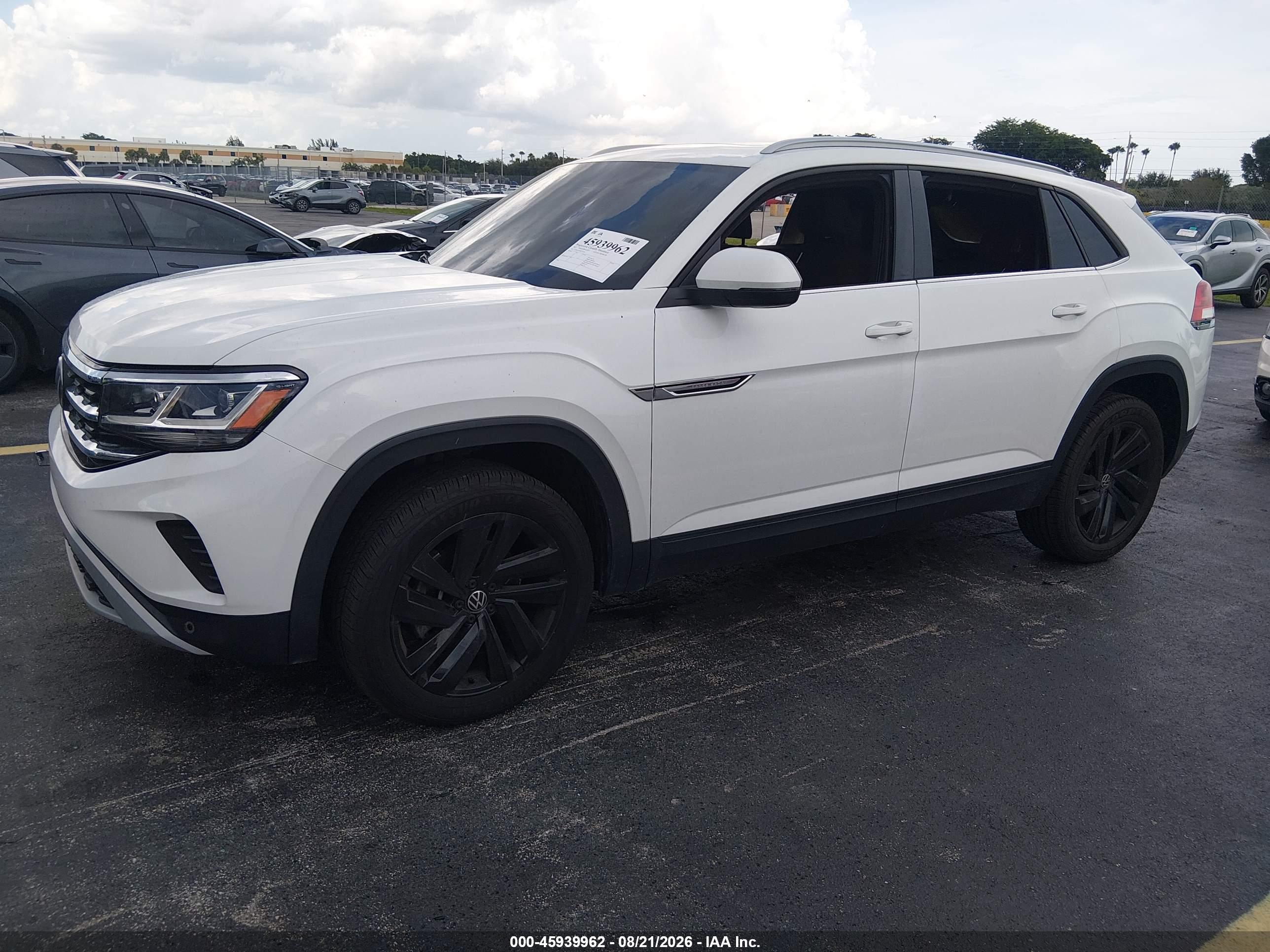 2022 VOLKSWAGEN ATLAS CROSS SPORT 3.6L V6 SE W/TECHNOLOGY — I2