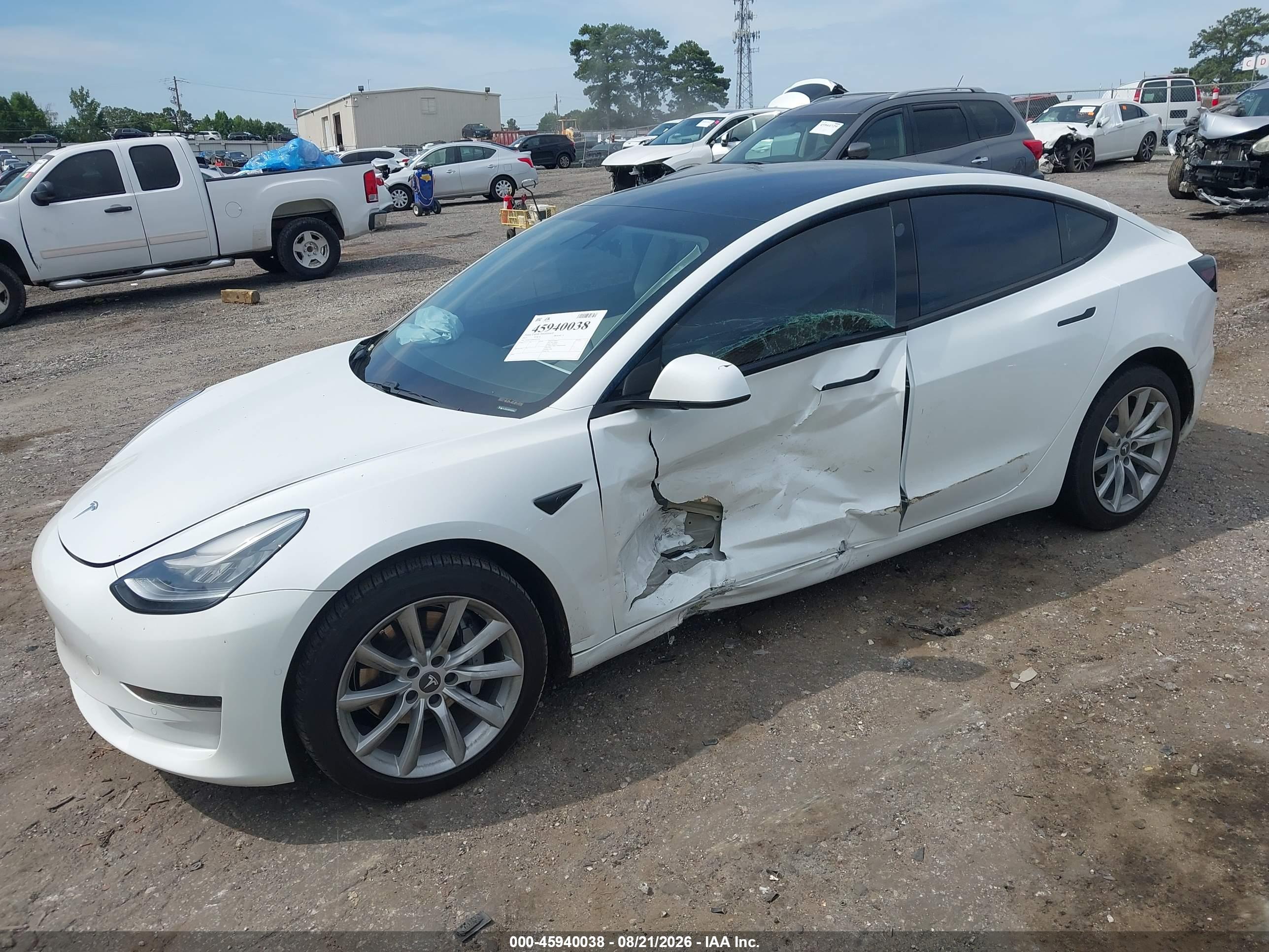 2021 TESLA MODEL 3 — I2