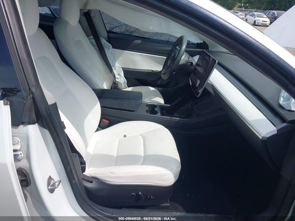 2021 TESLA MODEL 3 — I5
