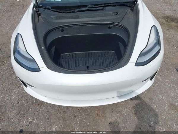 2021 TESLA MODEL 3 — I10