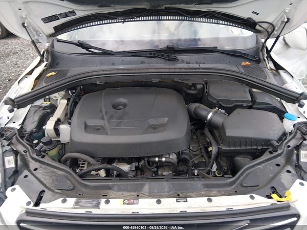 2017 VOLVO XC60 T5 INSCRIPTION