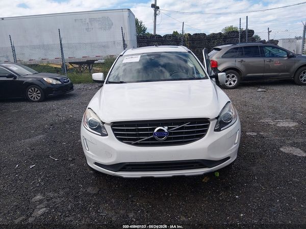 2017 VOLVO XC60 T5 INSCRIPTION