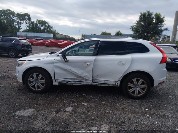 2017 VOLVO XC60
