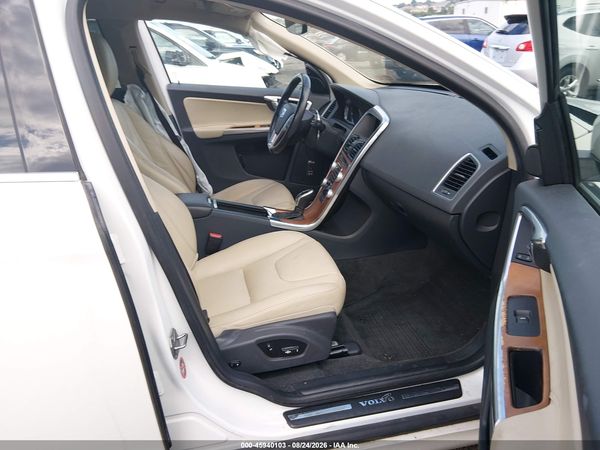 2017 VOLVO XC60 T5 INSCRIPTION