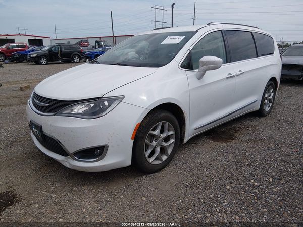 2018 CHRYSLER PACIFICA — I2