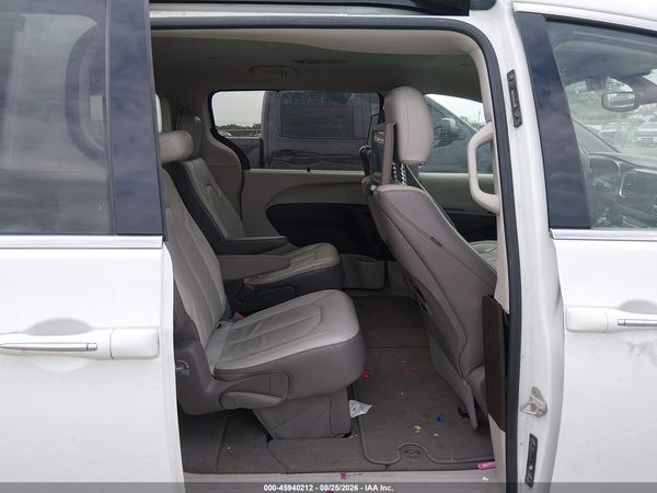 2018 CHRYSLER PACIFICA TOURING L PLUS — I8
