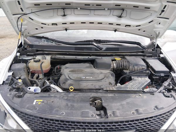 2018 CHRYSLER PACIFICA TOURING L PLUS — I10