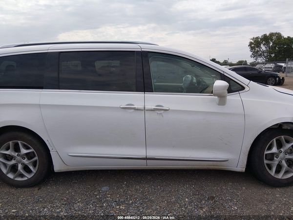 2018 CHRYSLER PACIFICA TOURING L PLUS — I116