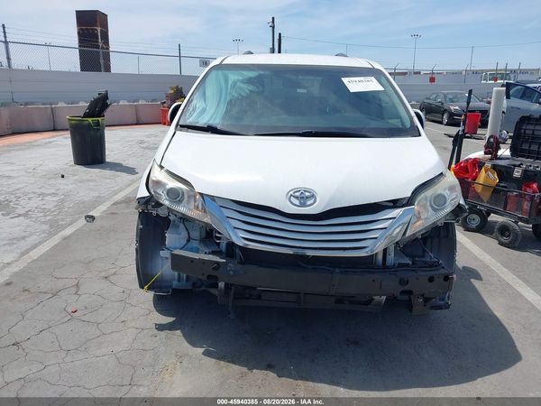2016 TOYOTA SIENNA LE 8 PASSENGER