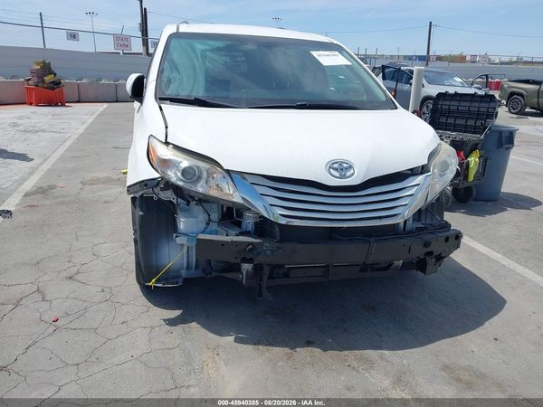 2016 TOYOTA SIENNA LE 8 PASSENGER
