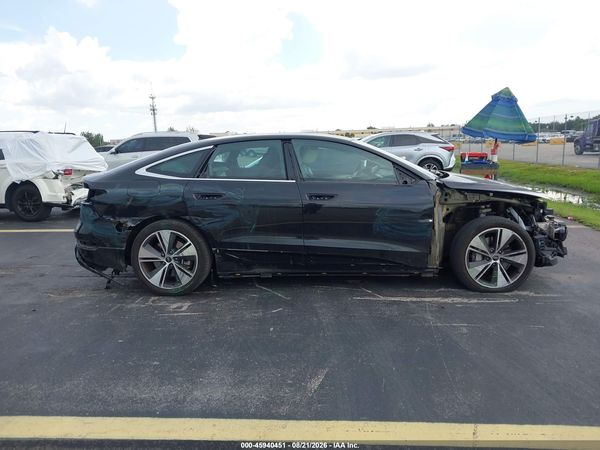 2025 AUDI A6 E-TRON PREMIUM PLUS — I6