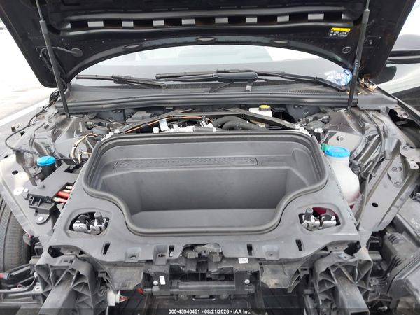 2025 AUDI A6 E-TRON PREMIUM PLUS — I10