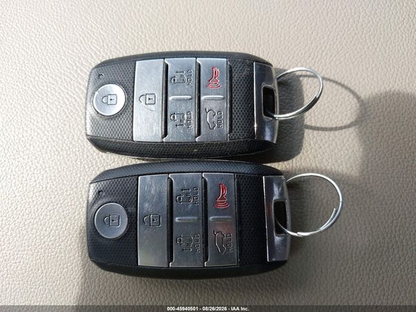 2016 KIA SEDONA EX