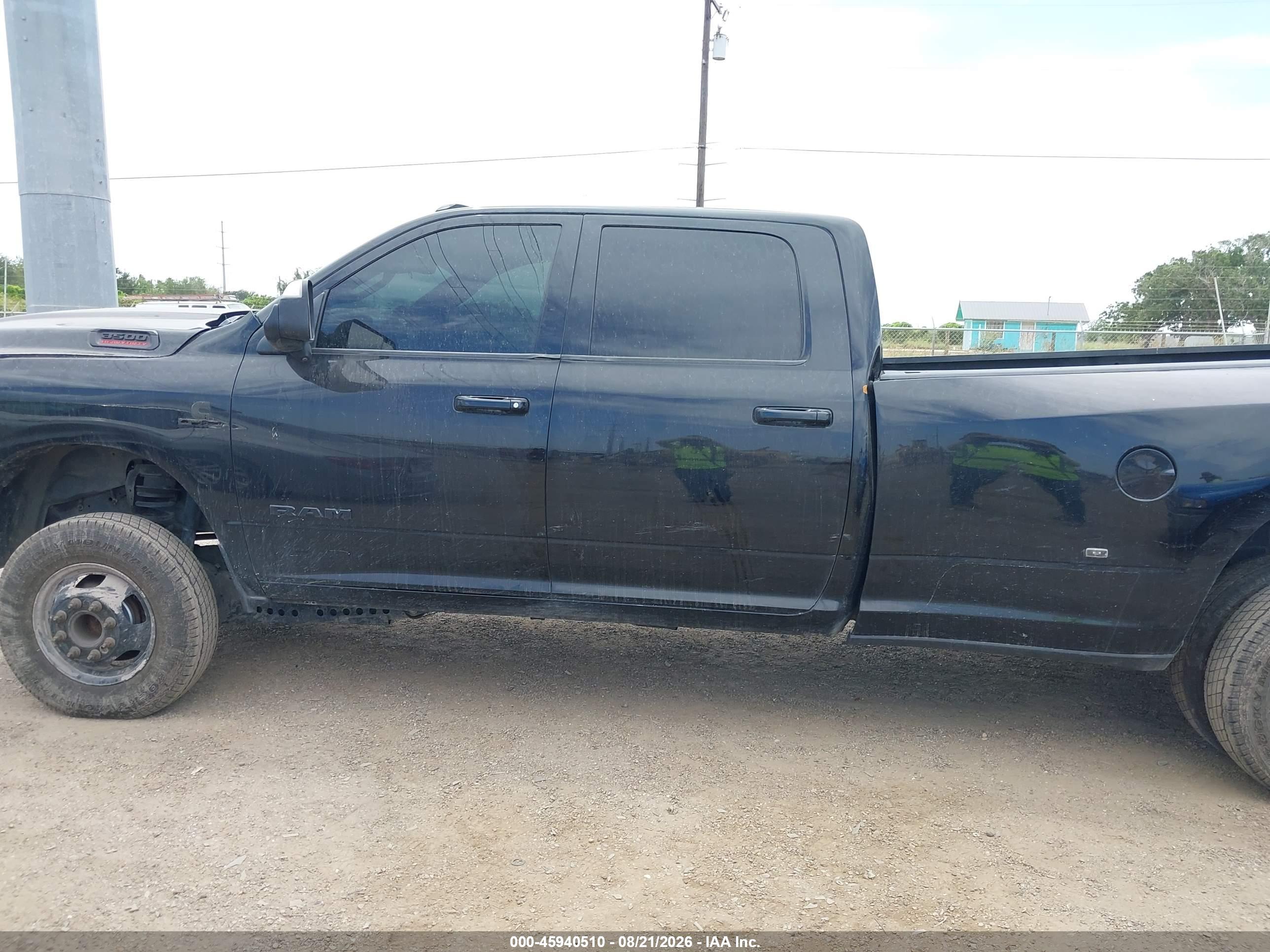 2020 RAM 3500 BIG HORN  4X4 8' BOX