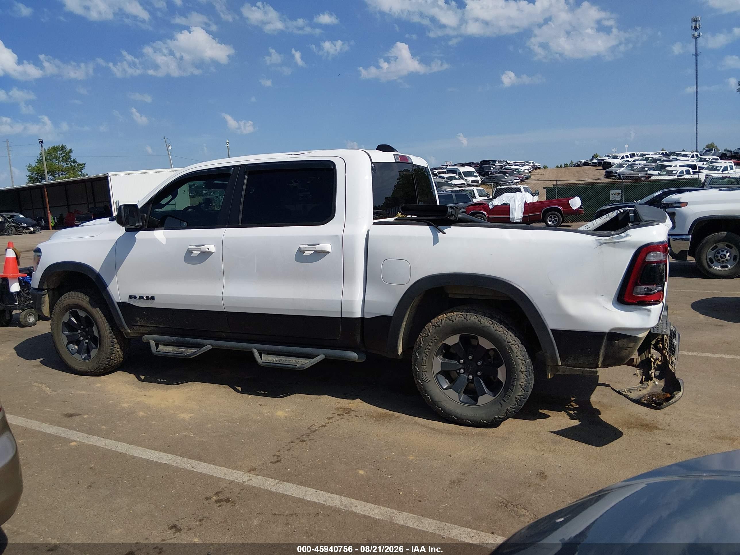 2019 RAM 1500 REBEL  4X4 5'7 BOX
