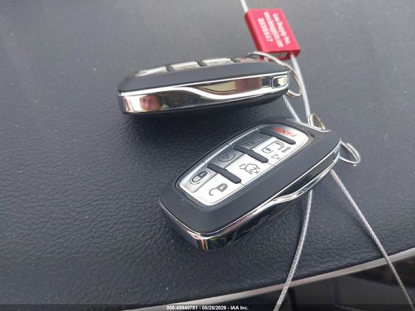 2024 CHRYSLER PACIFICA LIMITED — I11