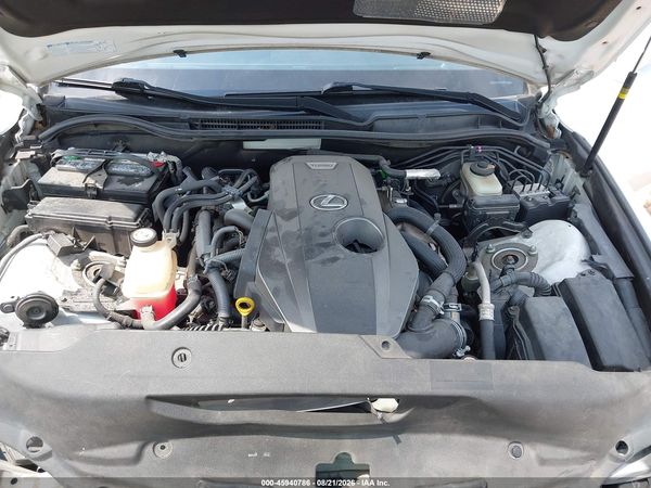 2017 LEXUS IS 200T — I10