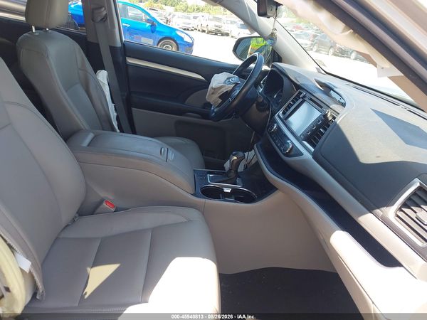 2018 TOYOTA HIGHLANDER XLE