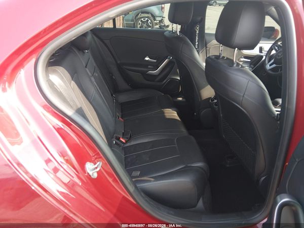 2020 MERCEDES-BENZ A 220 A220 — I7