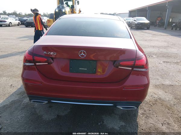 2020 MERCEDES-BENZ A 220 A220 — I118
