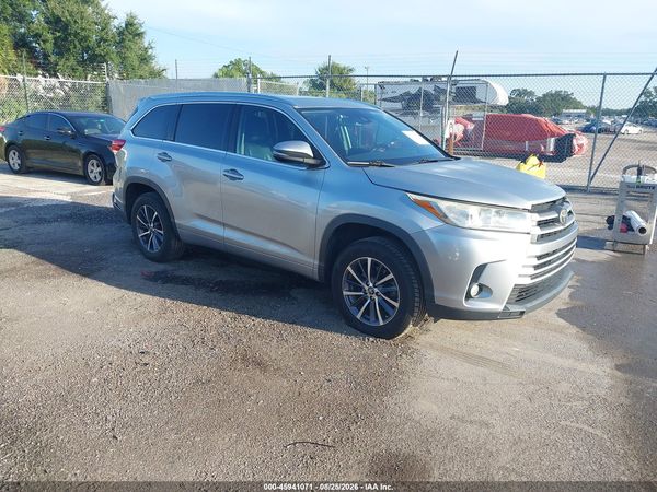 2018 TOYOTA HIGHLANDER XLE