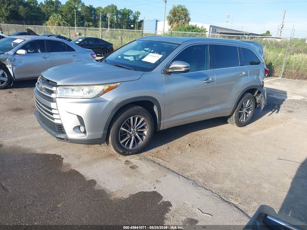 2018 TOYOTA HIGHLANDER XLE