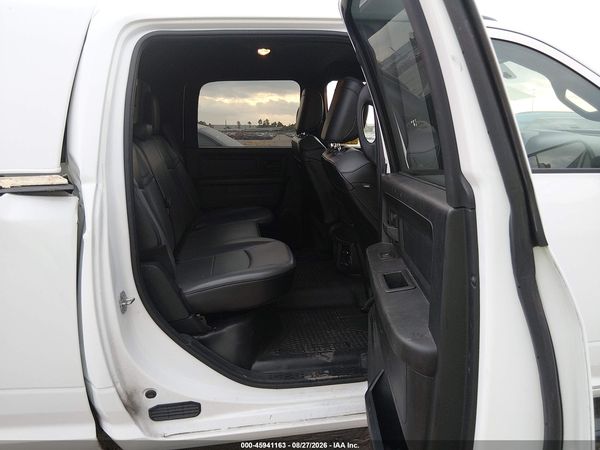2022 RAM 2500 TRADESMAN  4X2 8' BOX — I8