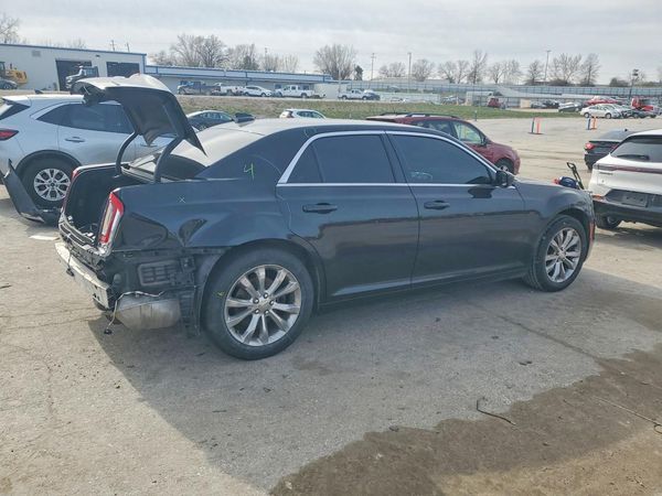 2018 CHRYSLER 300