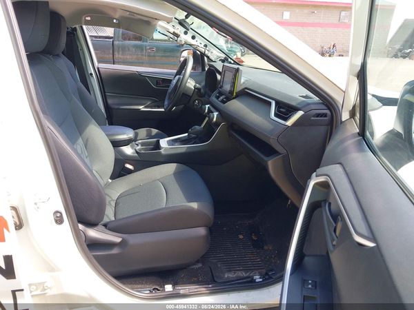 2019 TOYOTA RAV4 LE — I5