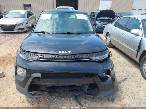2022 KIA SOUL LX