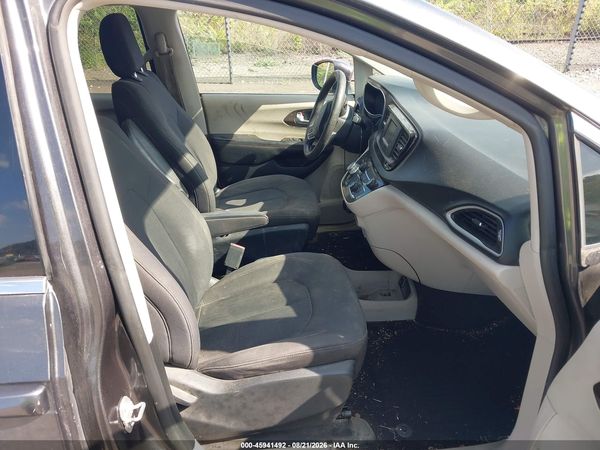 2017 CHRYSLER PACIFICA LX