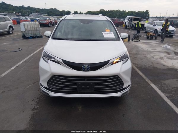 2022 TOYOTA SIENNA PLATINUM — I115