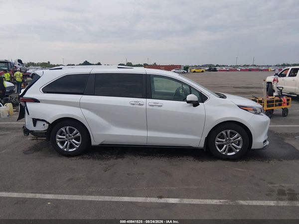 2022 TOYOTA SIENNA PLATINUM — I116