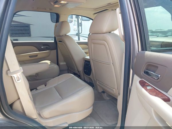 2013 CHEVROLET TAHOE LTZ — I8