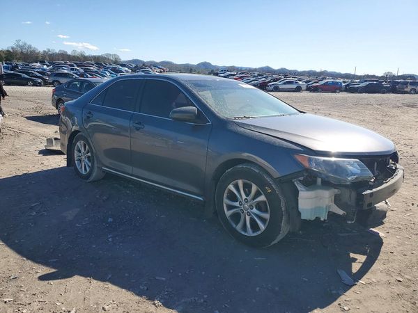 2014 TOYOTA CAMRY