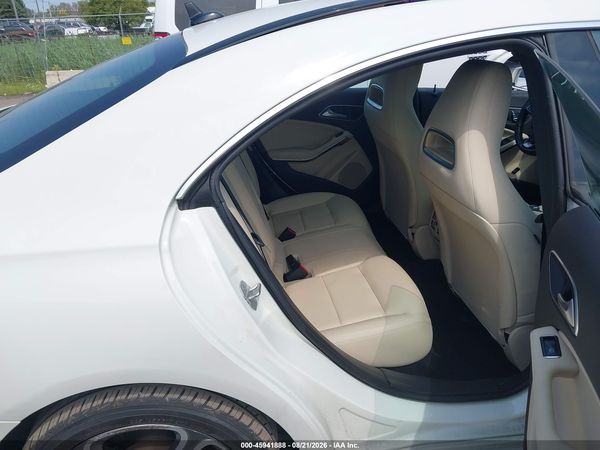 2018 MERCEDES-BENZ CLA 250 4MATIC — I8