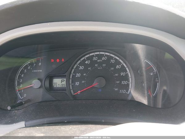 2012 TOYOTA SIENNA LE V6 8 PASSENGER — I7