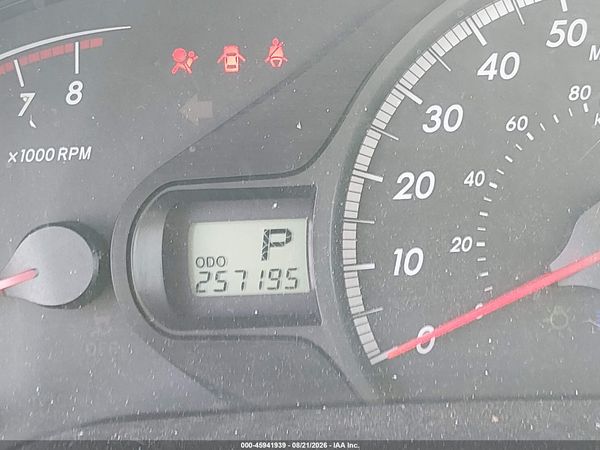 2012 TOYOTA SIENNA LE V6 8 PASSENGER — I118