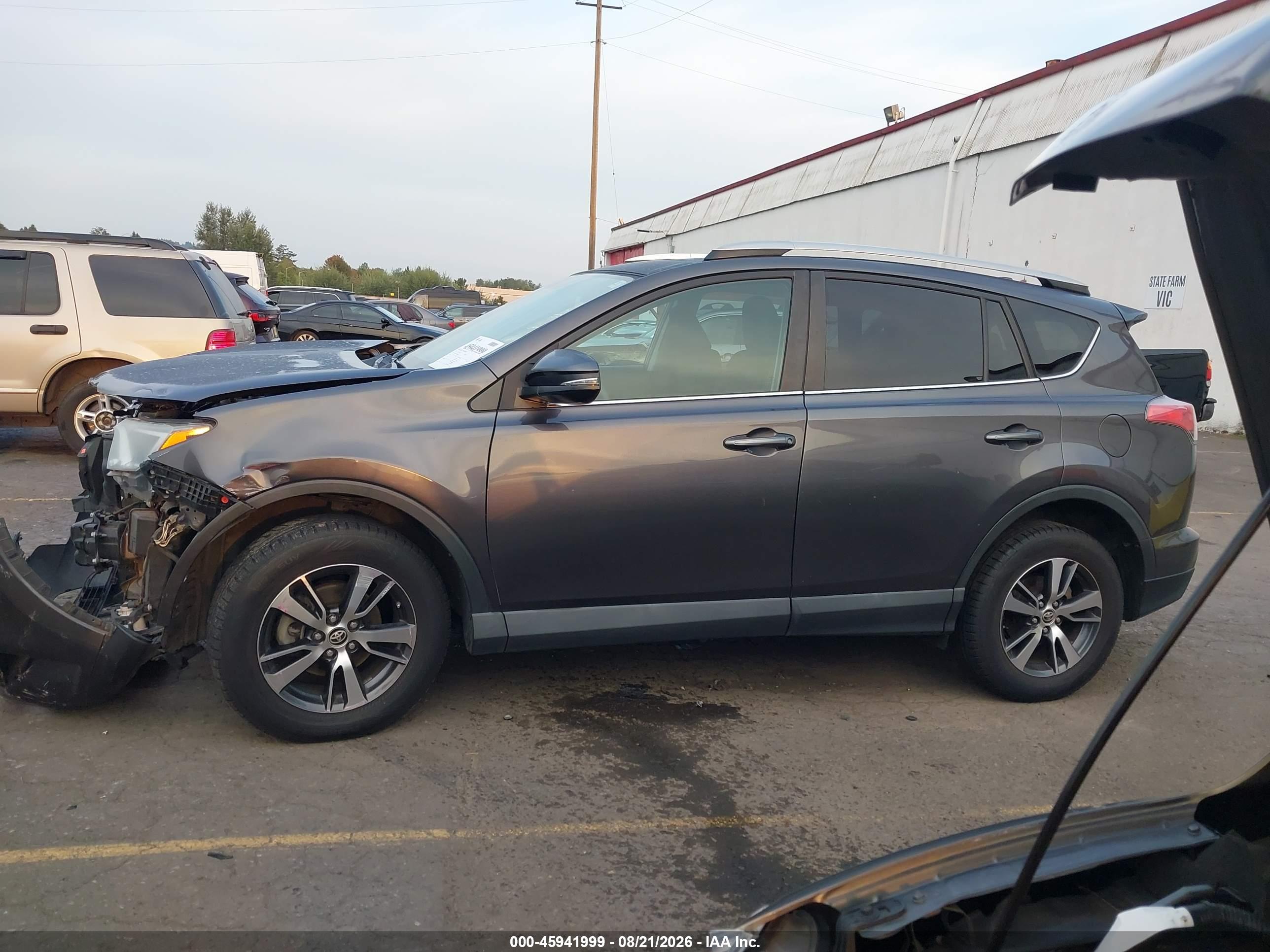 2016 TOYOTA RAV4 XLE