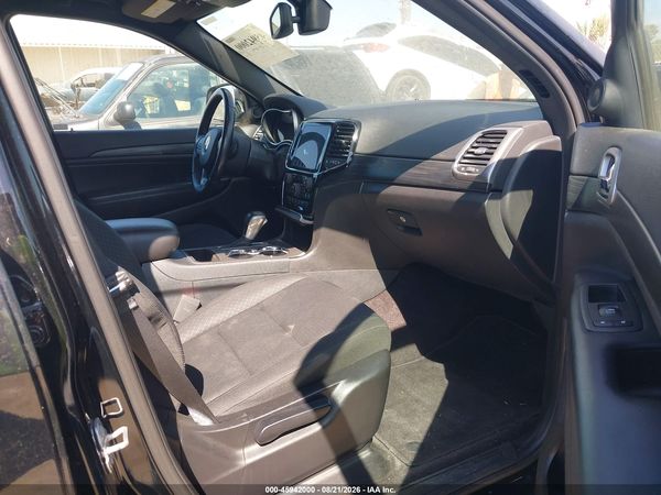 2019 JEEP GRAND CHEROKEE LAREDO E 4X2