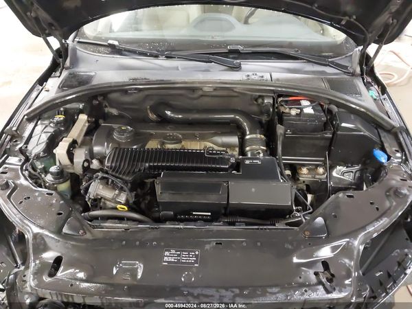 2016 VOLVO XC70 T5 PREMIER — I10