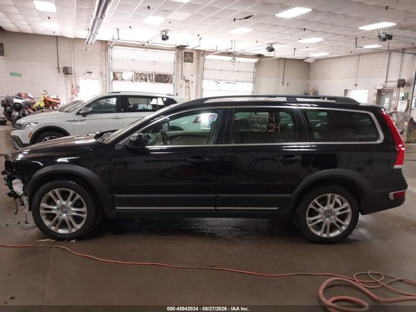 2016 VOLVO XC70 T5 PREMIER — I117